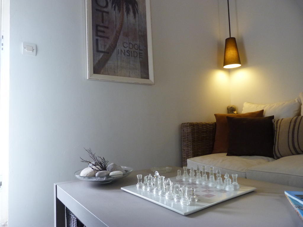Les Persiennes Hotell Saintes Exteriör bild